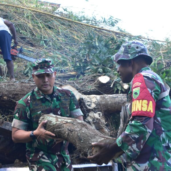 BPBD Kota Sorong dan Kodim 1802 Tanggap Darurat Longsor, Tiga Rumah Tertimbun
