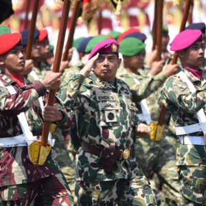 DR Endi Supardi Resmi Berpangkat Letjen TNI Marinir yang Pertama Jabat Dankormar