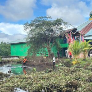 Koarmada III Gelar Karya Bakti di Kampung Maibo Sambut HUT ke-80 RI