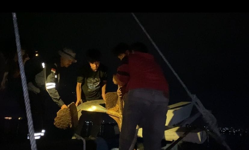 Bakamla RI Berhasil Selamatkan Kapal Nelayan Mati Mesin di Perairan Batam Bakamla RI Berhasil Selamatkan Kapal Nelayan Mati Mesin di Perairan Batam