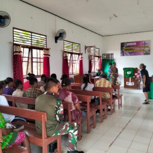 Kala Hitam Menyatu Dalam Ibadah: Wujud Cinta TNI untuk Rakyat Kala Hitam Menyatu Dalam Ibadah: Wujud Cinta TNI untuk Rakyat