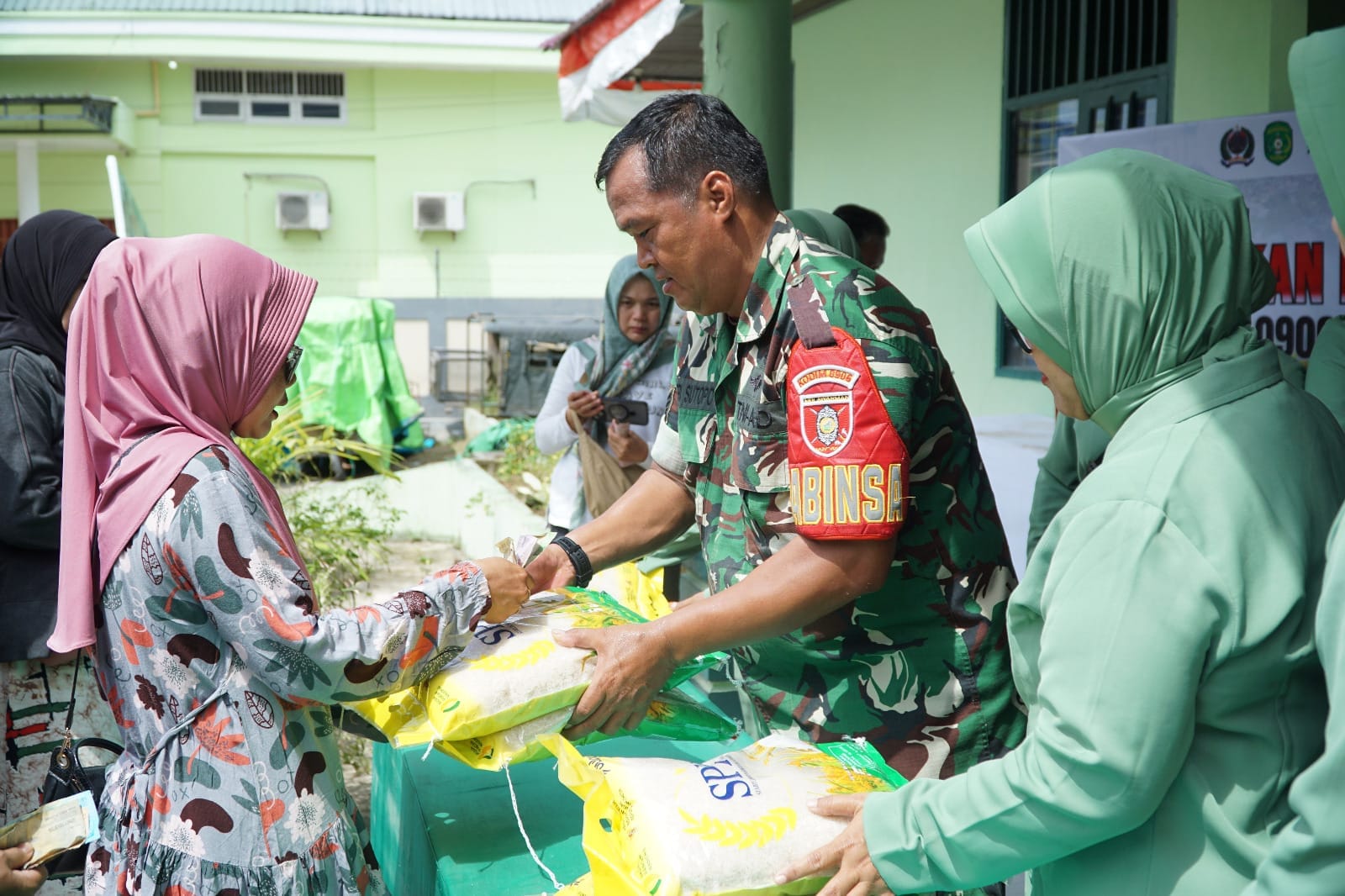 Kodim 0906/Kutai Kartanegara Gelar Gerakan Pangan Murah
