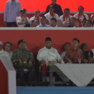 Panglima TNI Hadiri Pesta Rakyat dan Karnaval Bersatu HUT Kemerdekaan RI Ke-80 di Monas