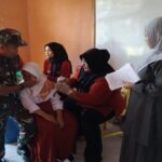 Babinsa Koramil 0808/10 Kademangan Dampingi Vaksinasi Difteri Dan Tetanus Di SDN 1 Suruhwadang