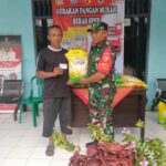 Optimalkan Gerakan Pangan Murah, Babinsa Tepas Hadir Salurkan Beras SPHP Untuk Masyarakat