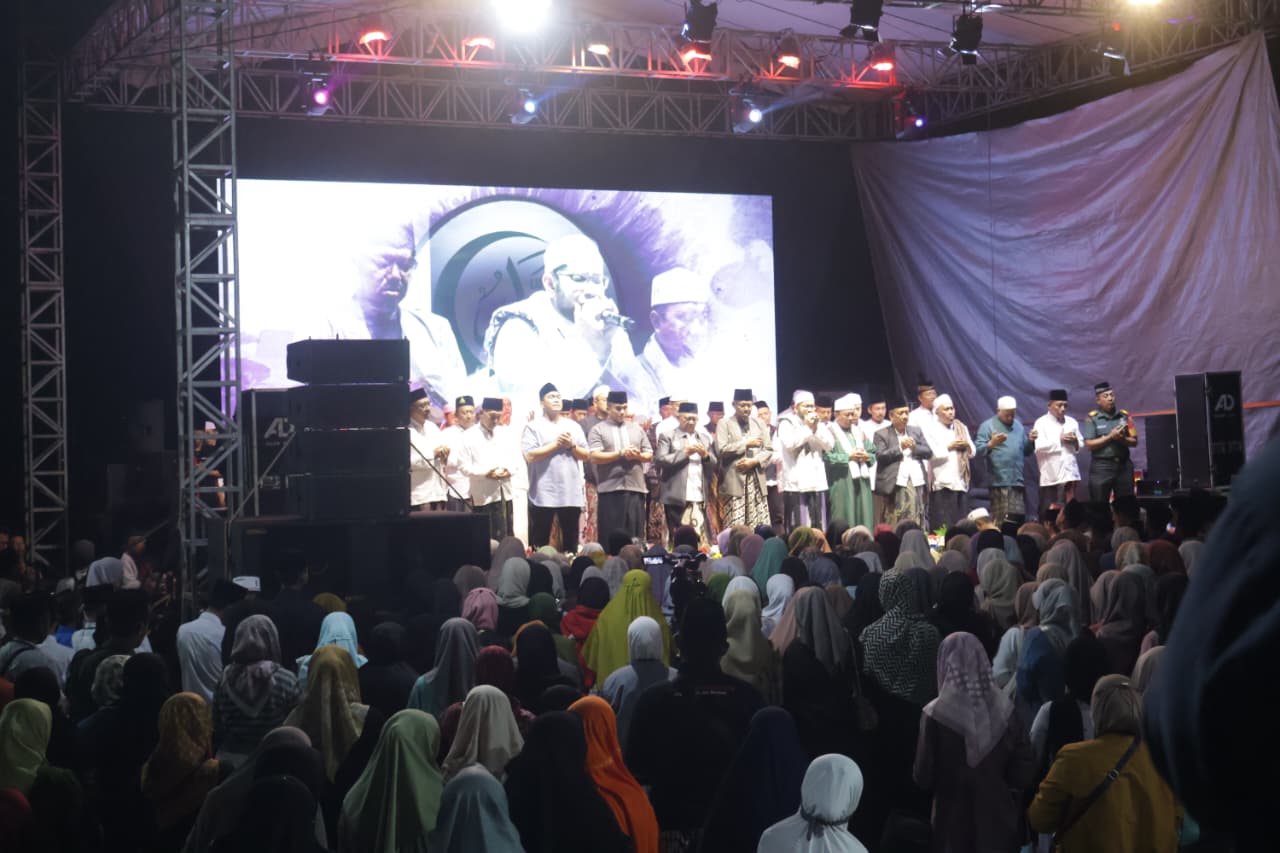 Doa Bersama di Ponpes Roudlotul Hanan, Masyarakat, Ulama Satukan Doa Untuk Bangsa Dan Blitar Aman Sentosa