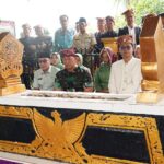 Pangdam XXI/Radin Inten Ziarah ke Makam Pahlawan Nasional Radin Inten II
