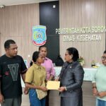 Dinkes Kota Sorong Bantu Bayi Hidrosefalus Rujukan ke Manado Dinkes Kota Sorong Bantu Bayi Hidrosefalus Rujukan ke Manado