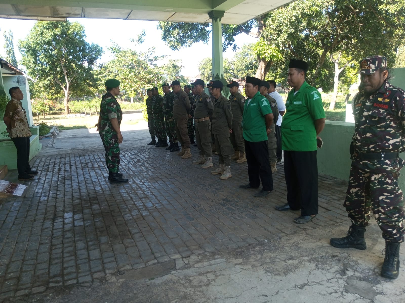 Tingkatkan Kamtibmas, Koramil Wonoasih Aktifkan Siskamling Bersama Warga