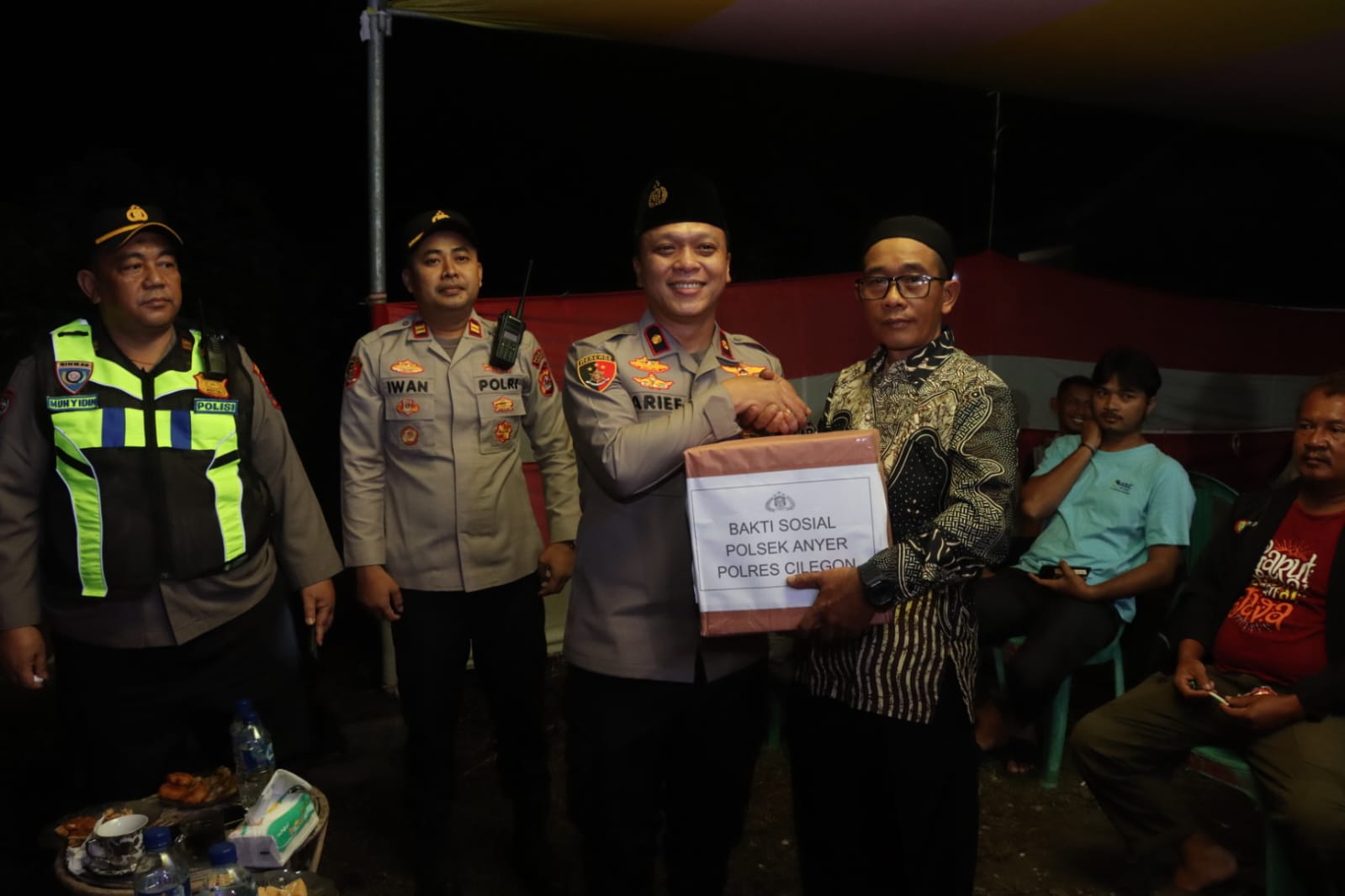Ajak Warga Aktif Jaga Lingkungan, Wakapolres Cilegon Tinjau Pos Kamling di Anyer