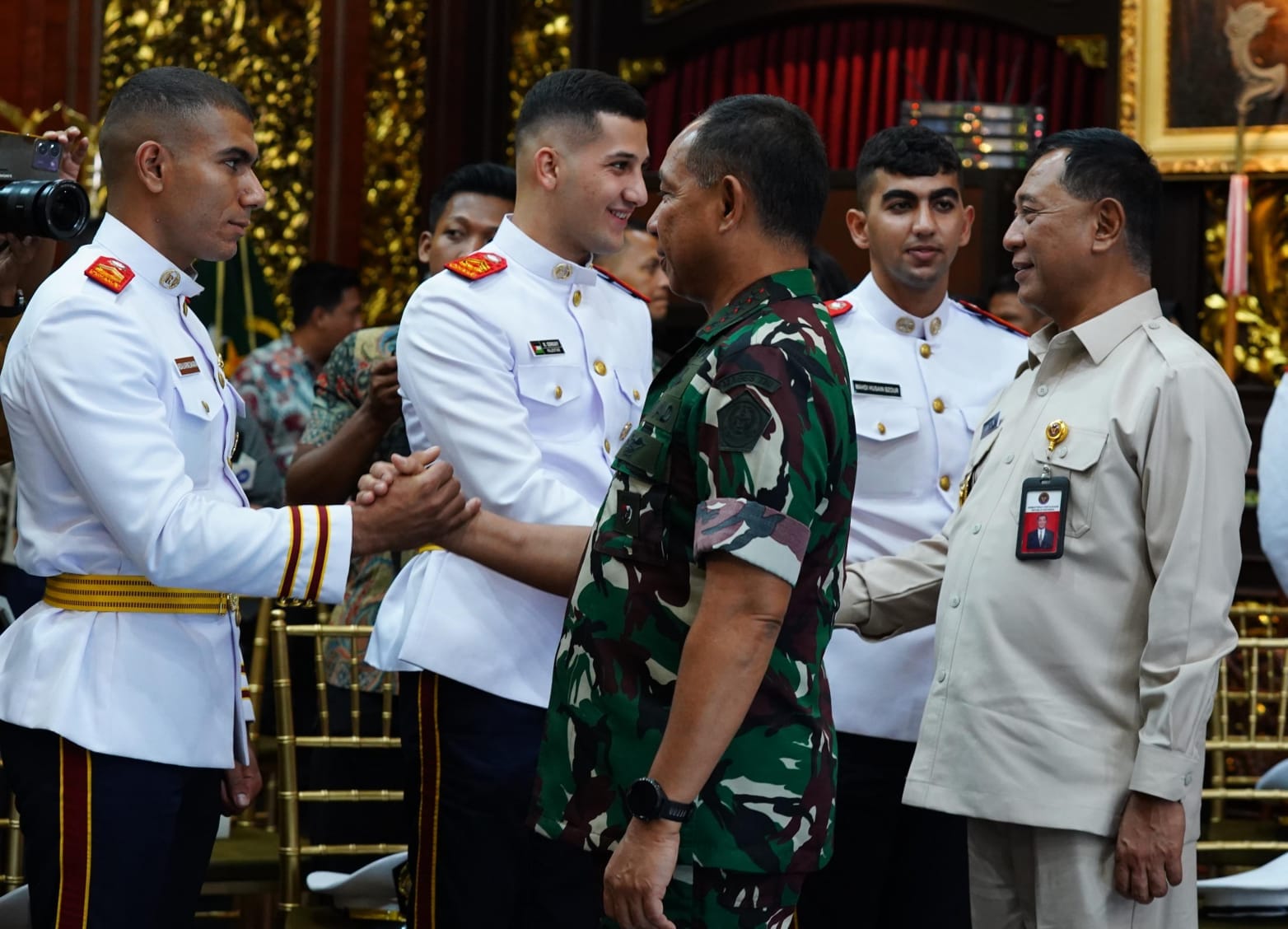 Panglima TNI Dampingi Menhan RI Beri Arahan Kadet Unhan Asal Palestina