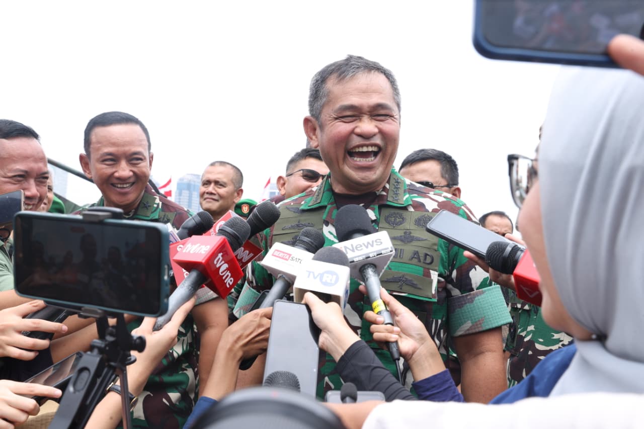 Hari Pertama TNI AD Fair 2025, Stand Rekrutmen Prajurit Jadi Magnet Pangunjung