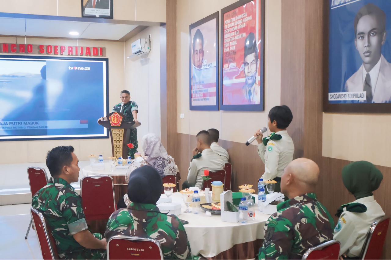 Dandim 0808 Blitar Beri Motivasi Kepemimpinan kepada Siswa SMA Negeri 5 Taruna Brawijaya