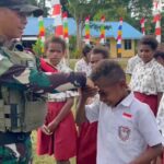 Semangat Merah Putih di Perbatasan: Prajurit Kala Hitam Bagikan Seragam untuk Anak Negeri