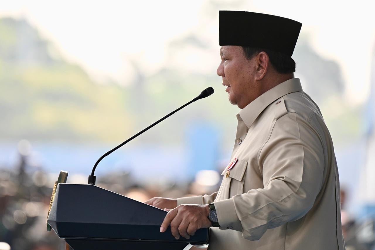 Rakyat Padati Jalan Kebesaran, Iringi Presiden Prabowo Menuju Upacara HUT ke-80 TNI