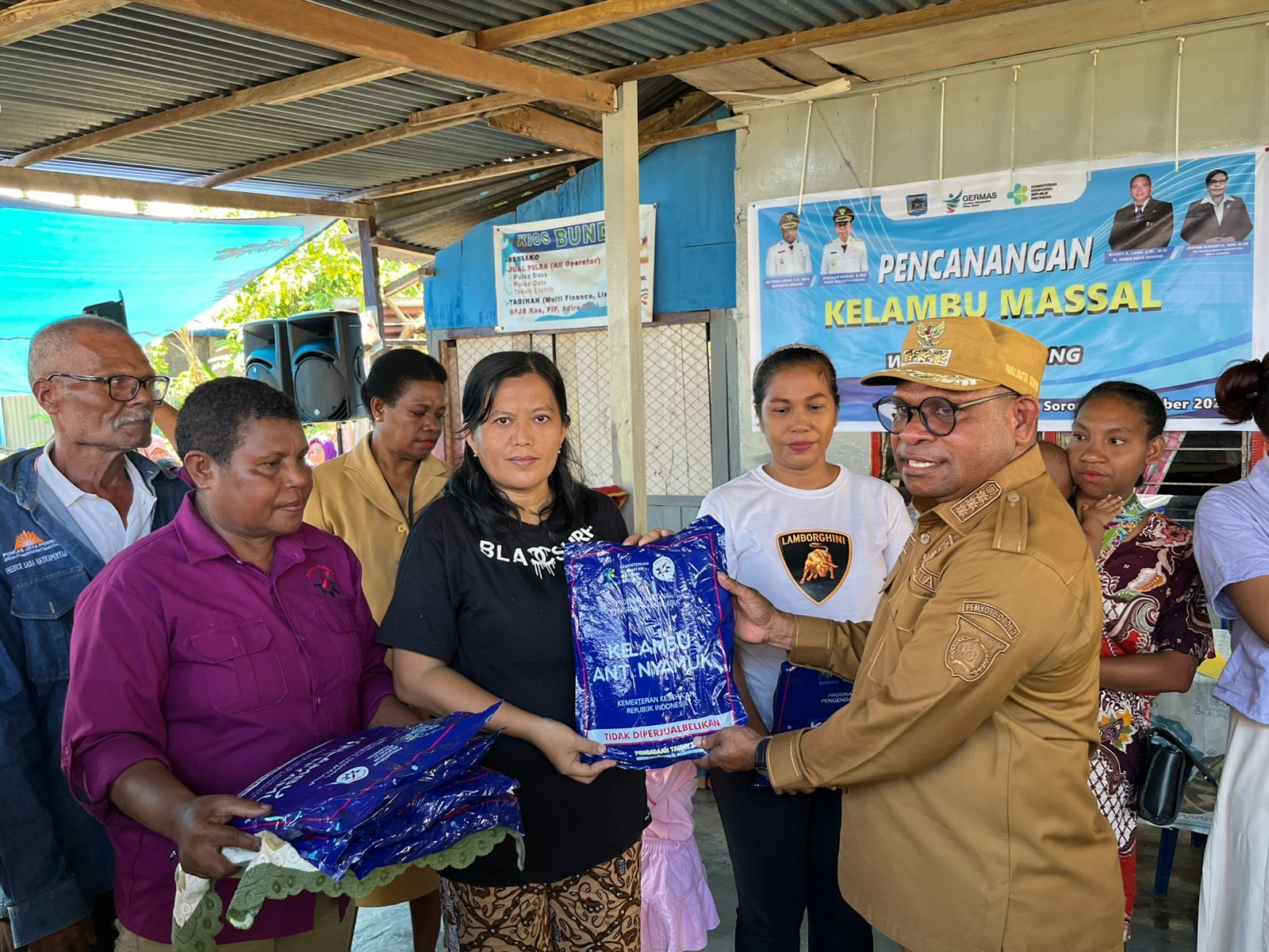 Walikota Sorong Luncurkan Pembagian Kelambu Massal untuk Perangi Malaria Menuju Eliminasi 2029