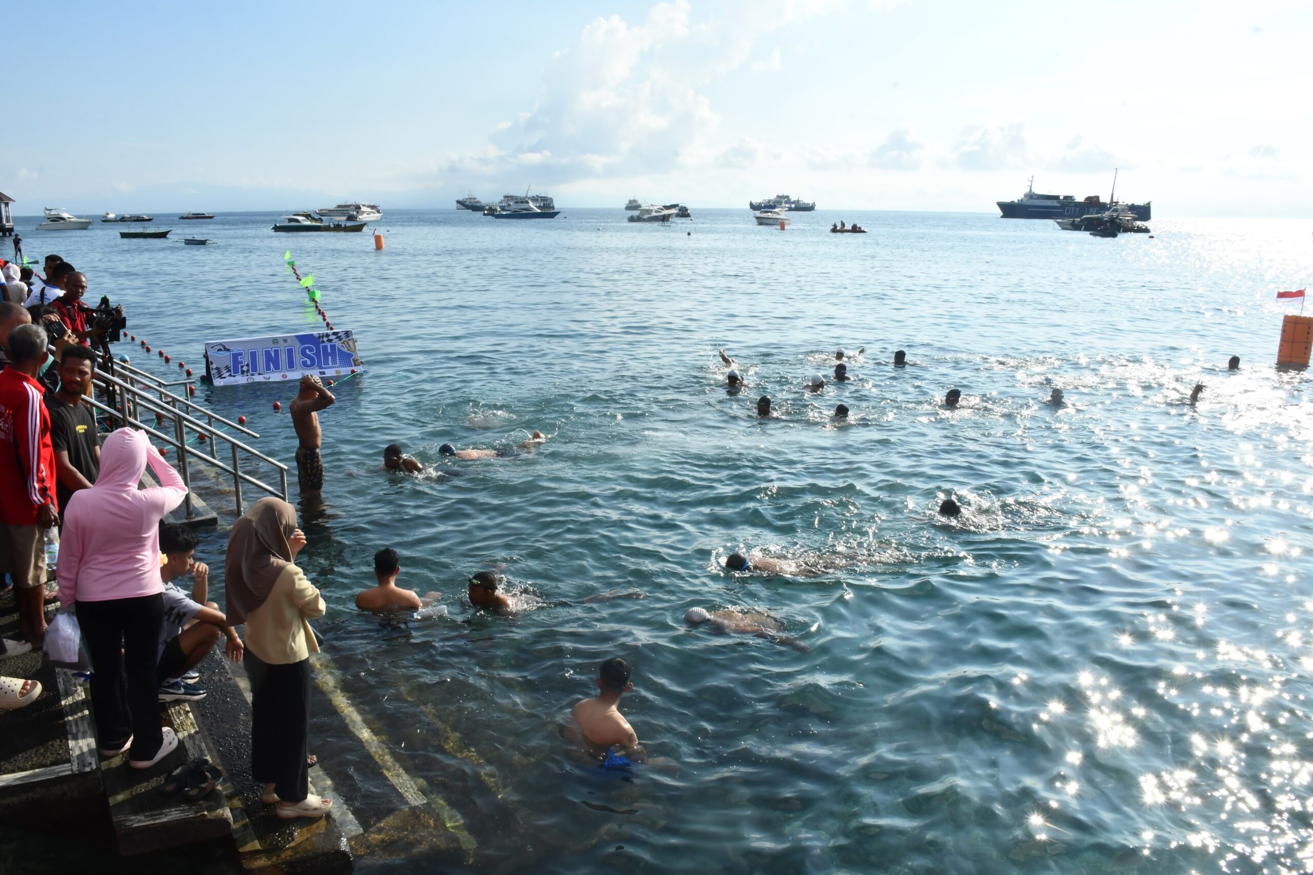 Lomba Open Water Swimming: Perkuat Sinergi TNI dengan Pemda Maluku Utara