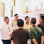 Panglima TNI Dampingi Presiden RI Saksikan Penyerahan Uang Sitaan Hasil Korupsi  Rp 13,25 Triliun di Kejaksaan Agung