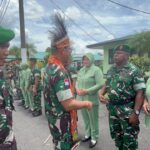 Dandim 1710/Mimika Sambut Kedatangan Pangdam XVII/Cenderawasih Dalam Kunjungan Kerjanya Ke Kodim 1710/Mimika