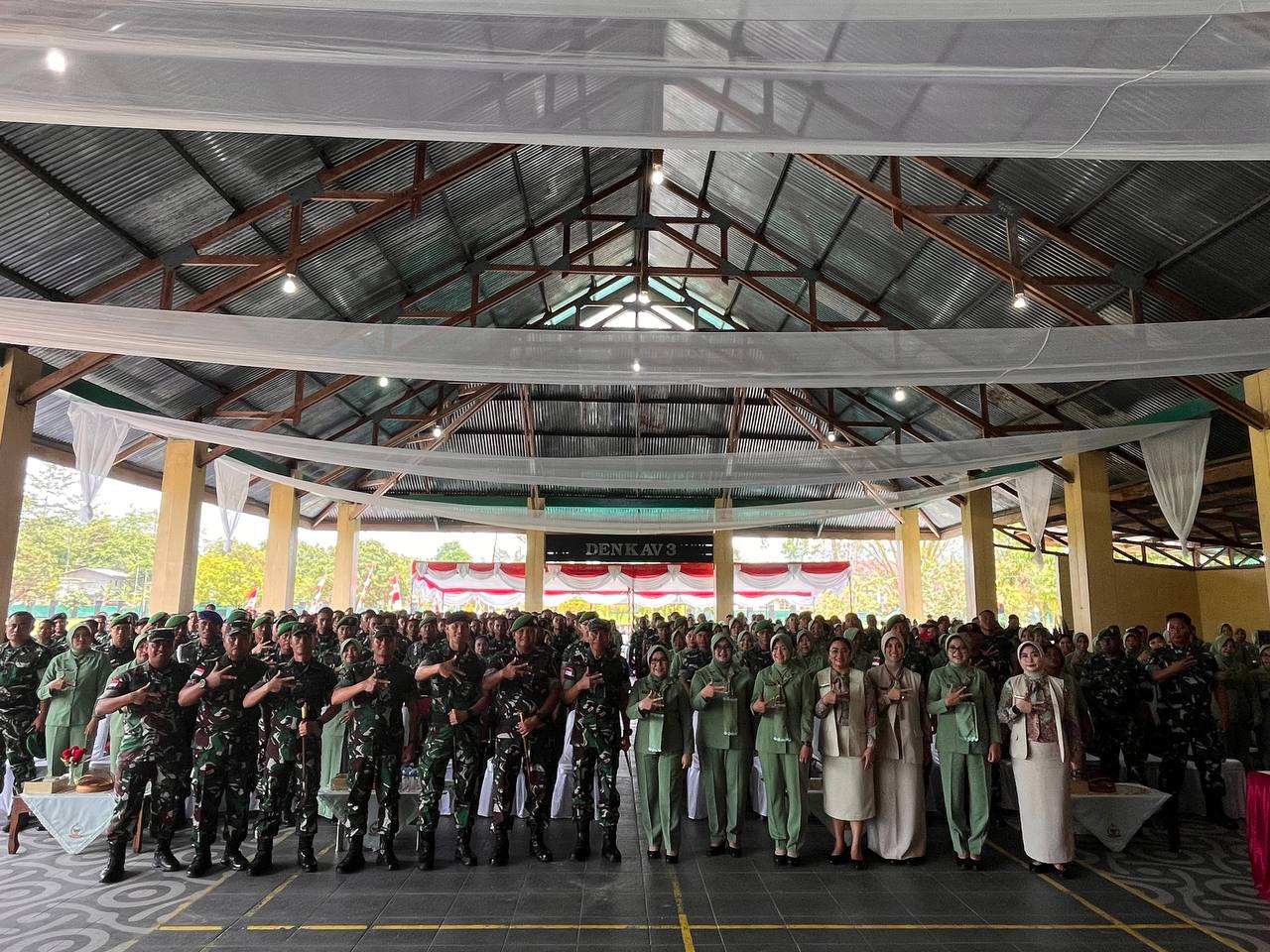 Personel Kodim Beserta Persit Terima Pengarahan Pangdam XVII/Cenderawasih