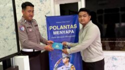 Edukasi SIM dan STNK, Polisi Tuban Ajak Warga Tertib Administrasi