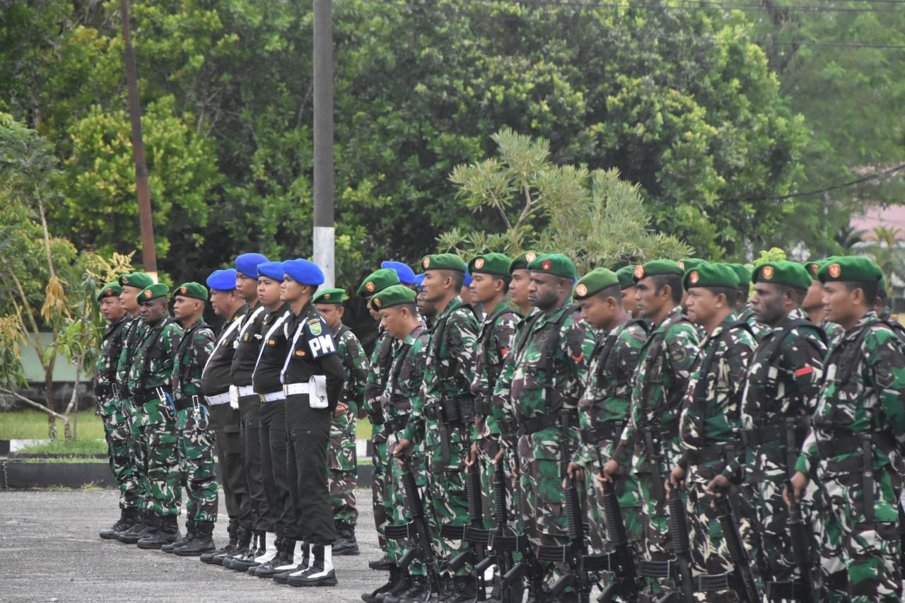 Peringati Hari Sumpah Pemuda Ke-97 Tahun 2025, Dandim 1710/Mimika Pimpin Upacara Pengibaran Bendera Peringati Hari Sumpah Pemuda Ke-97 Tahun 2025, Dandim 1710/Mimika Pimpin Upacara Pengibaran Bendera