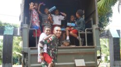 Kala Hitam Berbagi Senyum: Siswa SD YPK Sota Kunjungi Pos Kotis di Perbatasan