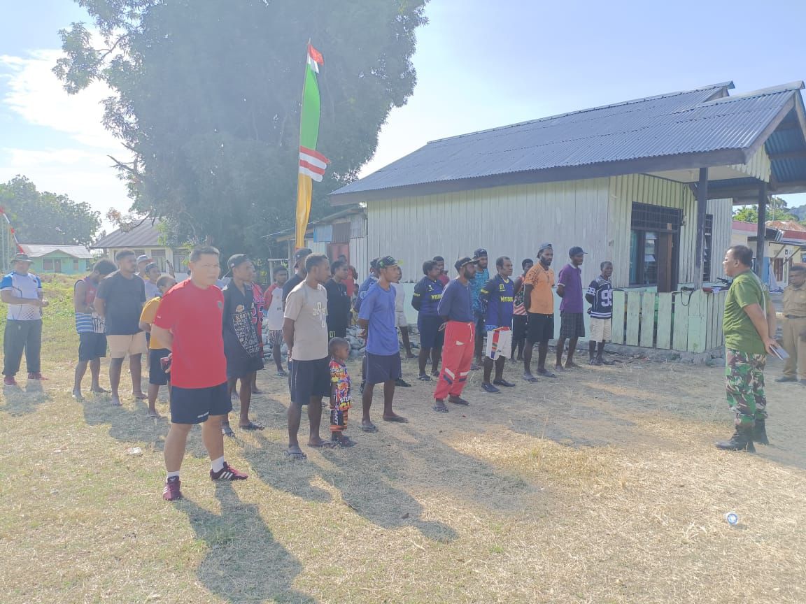 Satgas TMMD 126 dan Warga Saukorem Jalin Keakraban Lewat Olahraga Voli Satgas TMMD 126 dan Warga Saukorem Jalin Keakraban Lewat Olahraga Voli