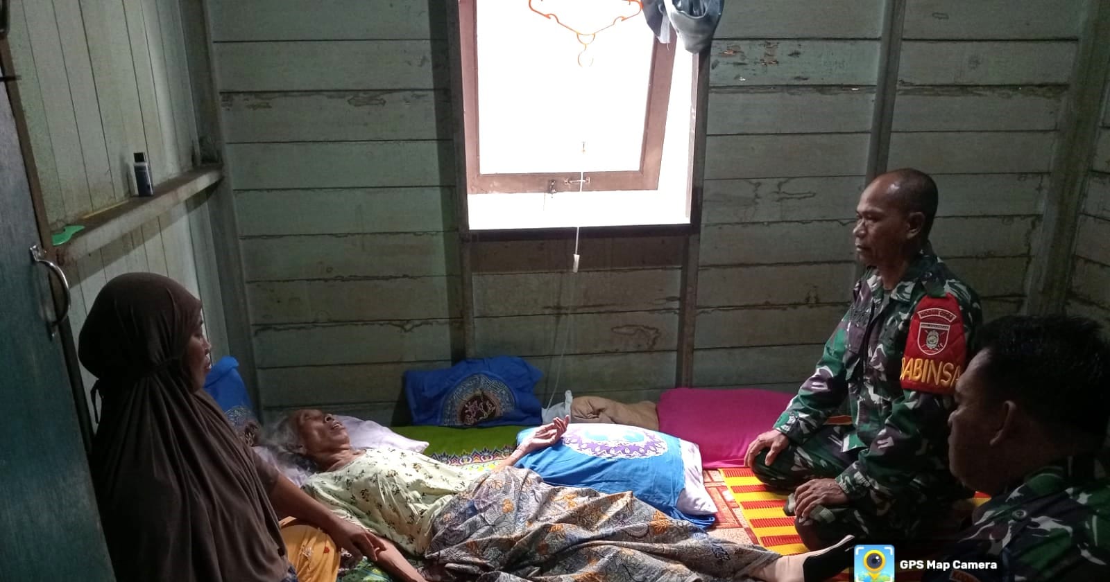 Wujud Kepedulian, Babinsa Koramil 14/Tgrs Besuk Warga Yang Sakit Wujud Kepedulian, Babinsa Koramil 14/Tgrs Besuk Warga Yang Sakit