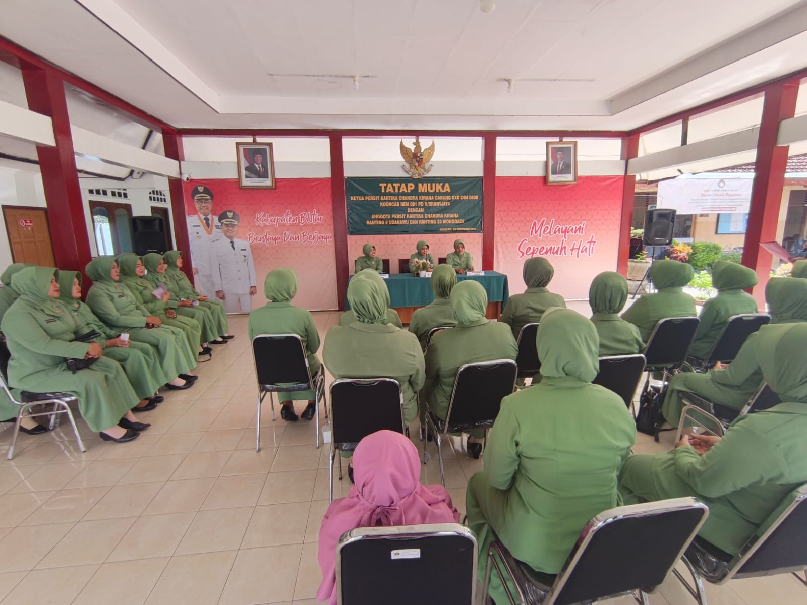 Pererat Tali Silaturahmi, Ketua Persit Kartika Chandra Kirana Cabang XXII Dim 0808 Kunjungi Ranting Jajaran