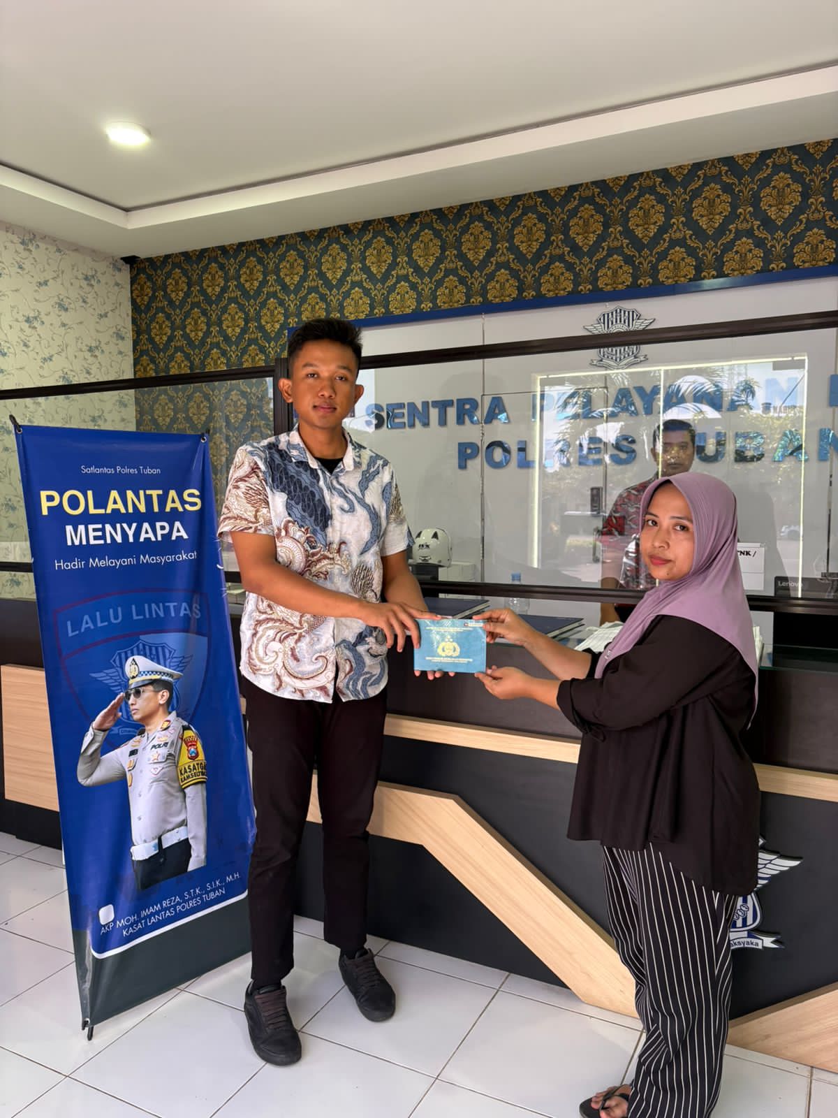 POLANTAS MENYAPA, Bukti Polisi Hadir dengan Hati