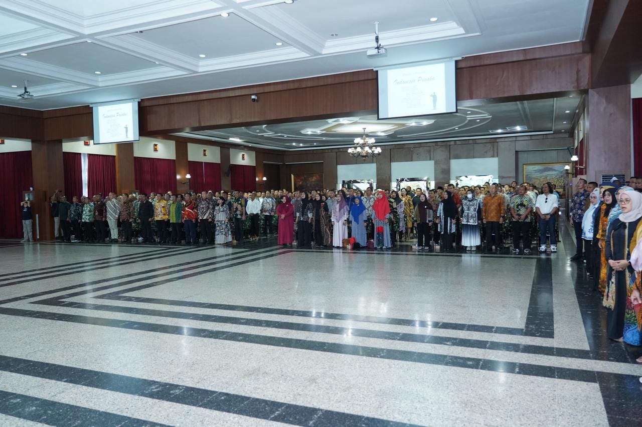 Pengarahan Gubernur Akademi Militer kepada Orang Tua Prajurit Taruna Pengarahan Gubernur Akademi Militer kepada Orang Tua Prajurit Taruna