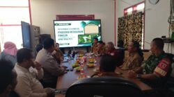 Babinsa Hambau Hadiri Musdes Khusus Program Ketahanan Pangan