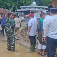 Respon Cepat TNI : Prajurit Kodim 0212/TS Bantu Penanganan Bencana di Mandailing Natal