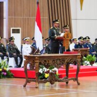 Atlet Juara Dunia Angkat Besi Rizki Juniansyah, Kini Resmi Sandang Pangkat Letnan Dua