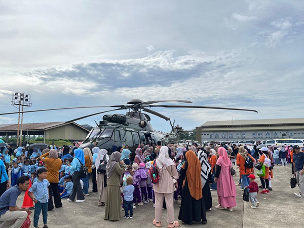 Ribuan Warga Masyarakat Meriahkan Open Base Lanud Sultan Hasanuddin 2025