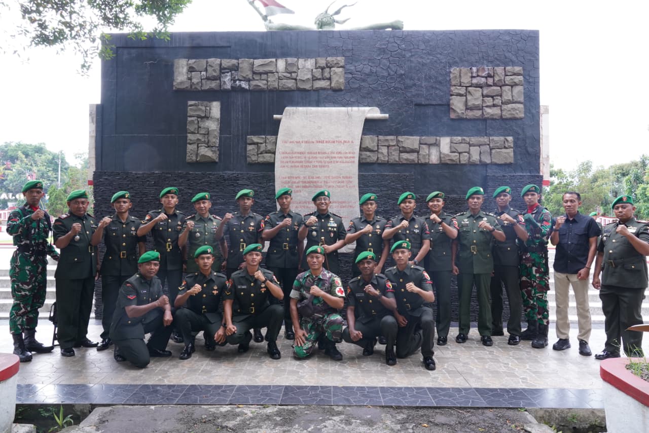 Momentum Hari Juang Kartika, Kodim 0808/Blitar Melaksanakan Ziarah Rombongan Di TMP Raden Widjaja