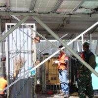 Kodim 1714/PJ Terlibat Upaya Peningkatan Komunikasi di Wilayah Melalui Pemasangan Tower Repeater