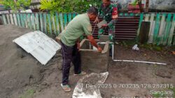 Dekat dengan Warga, Babinsa Koramil 03/Maba Bantu Warga Bangun Tembok Pelindung Mesin Air