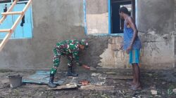 Babinsa Mapurujaya Gelar Komsos dan Bantu Warga Bangun Rumah di Kampung Hiripau