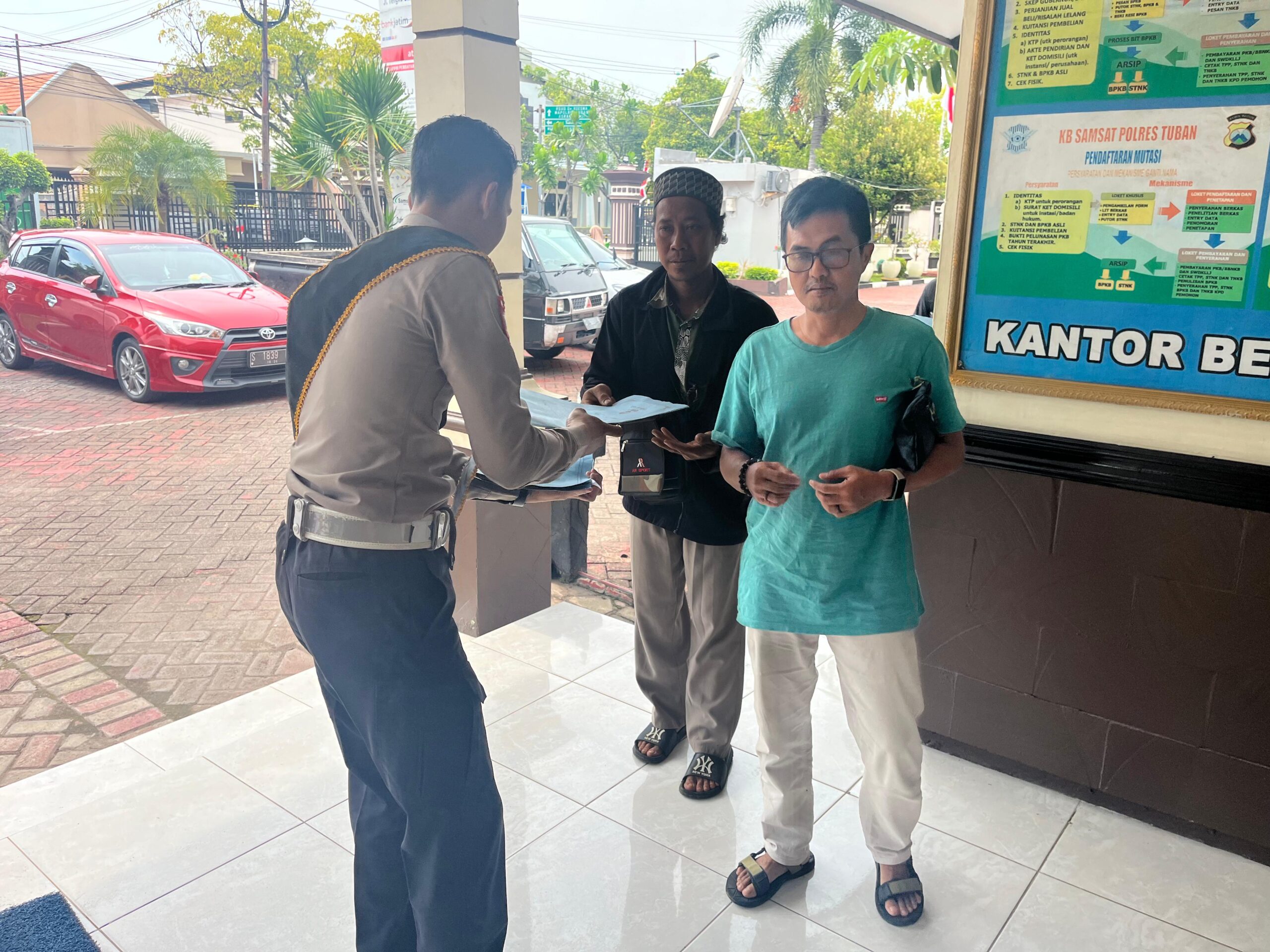 Menghapus Jarak, Membangun Kedekatan: Polantas Tuban Kian Humanis