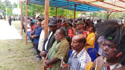 Agar Berjalan Dengan Aman dan Khidmat, Babinsa Koramil Agimuga Hadiri Sekaligus Amankan Jalannya Ibadah Rekonsiliasi Umat Katolik