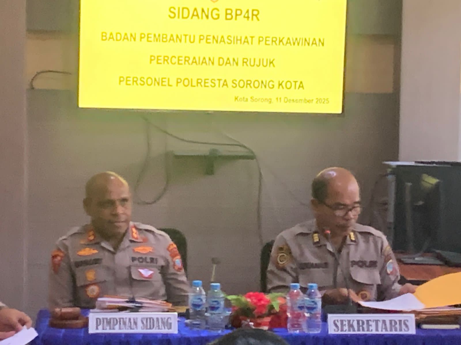 Wakapolresta Sorong Kota Pimpin Sidang BP4R, Tujuh Pasangan Personel Siap Bangun Rumah Tangga Berlandaskan Iman dan Tanggung Jawab