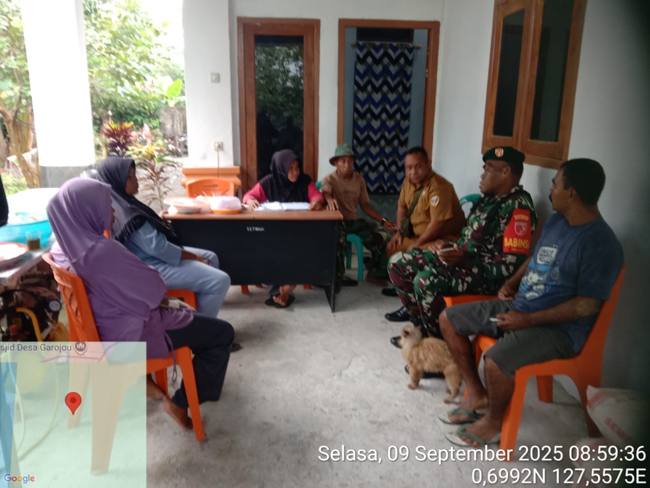 Hadir di Tengah Masyarakat, Babinsa Koramil 1505-05/Sofifi Laksanakan Komsos