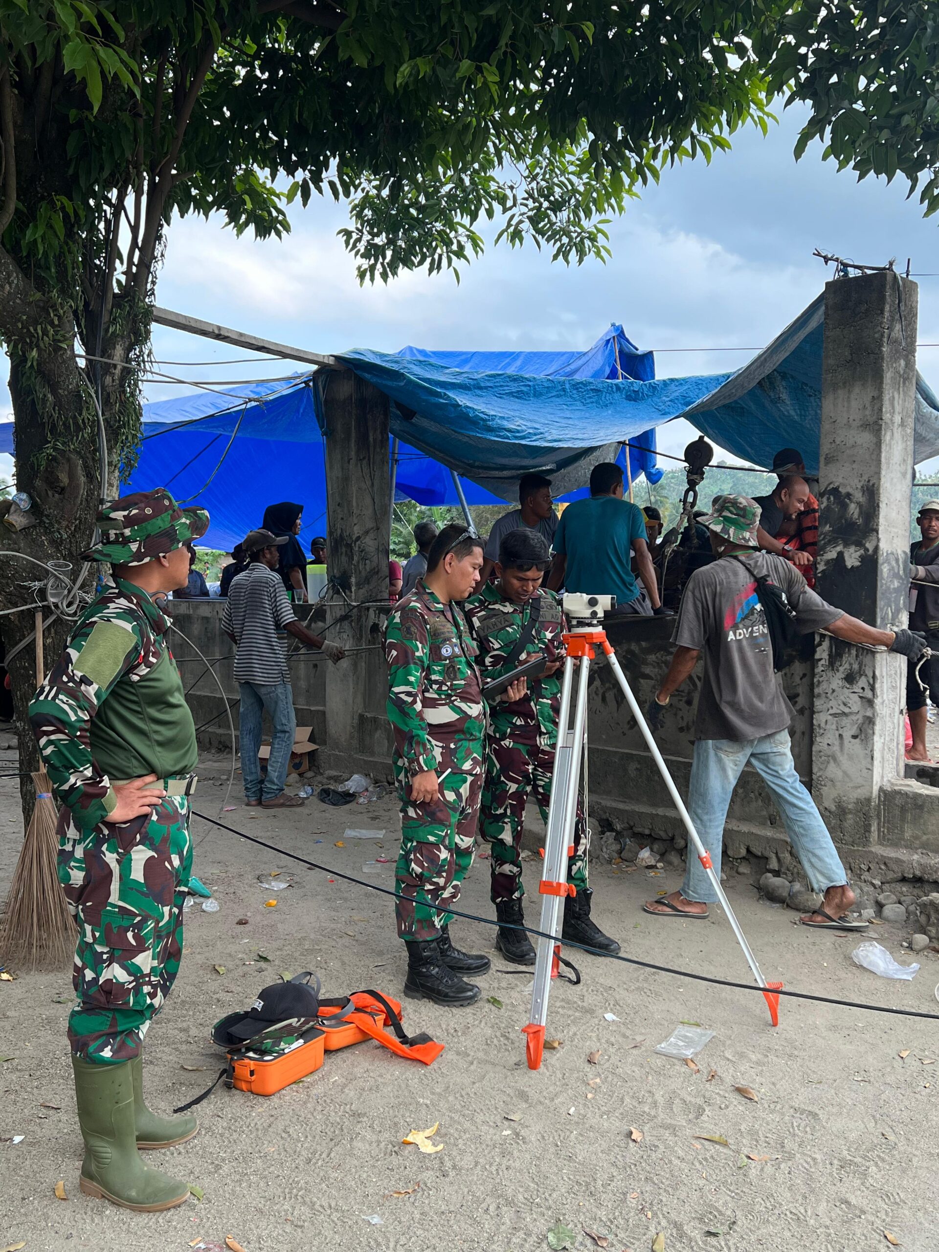 TNI Bantu Percepat Pemulihan Akses di Aceh, Sumbar, dan Sumut, Prajurit Turun Langsung Bangun Jembatan Bailey