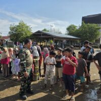 TNI dan Unsyiah Gelar Trauma Healing untuk Anak Korban Banjir di Pidie Jaya