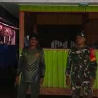 Lakukan Patroli Siskamling, Babinsa Tabang Pantau Keamanan Wilayah Bersama Warga