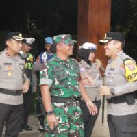 Apel Siaga Malam Tahun Baru 2026, Sinergitas TNI – Polri Jamin Keamanan Kabupaten Blitar