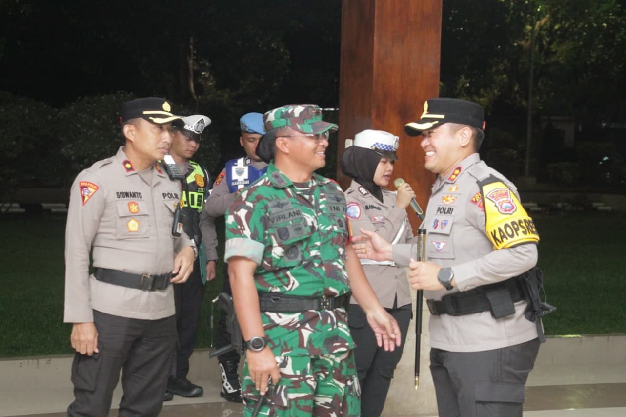 Apel Siaga Malam Tahun Baru 2026, Sinergitas TNI - Polri Jamin Keamanan Kabupaten Blitar