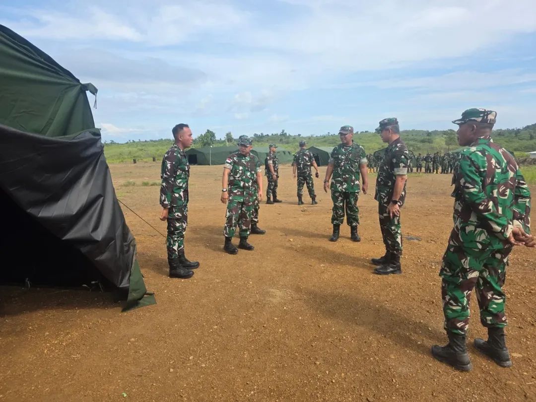 Dandim 1505/Tidore Dampingi Kunjungan Kerja Danrem 152/Babullah Tinjau Lokasi Yon TP di Halmahera Timur
